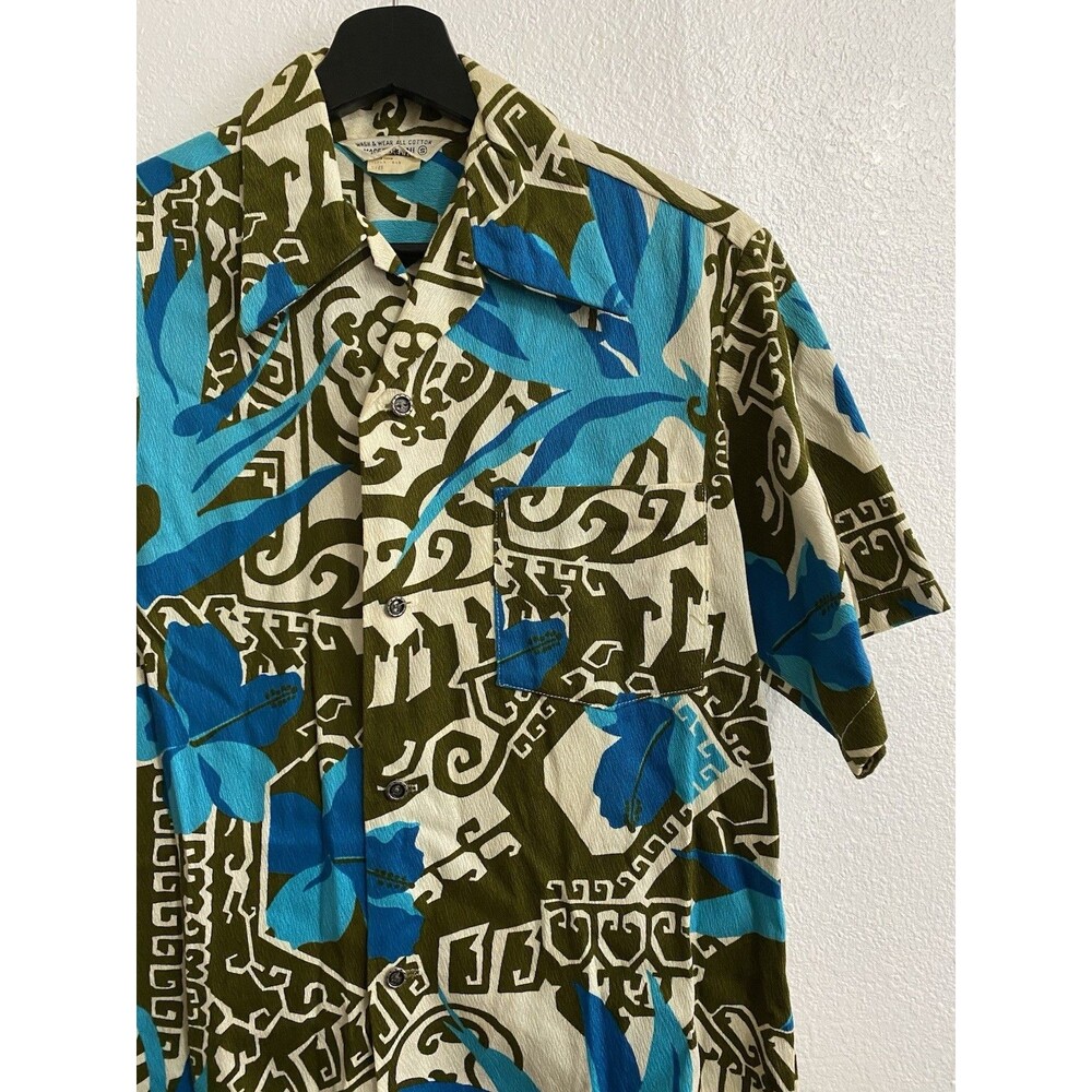 Made In Hawaii Vintage 70’s Men’s Button Up Hawaiian Shirt Sz S K22